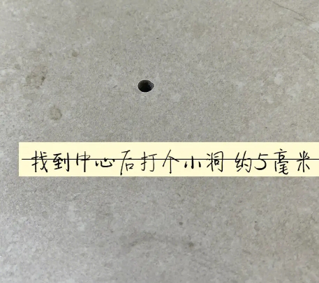 钟祥瓷砖空鼓维修公司专业解答在瓷砖铺贴过程中，如果砂料搅拌不均匀，将会带来以下问题